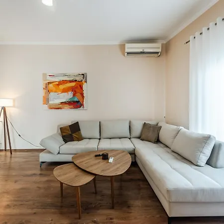 The Old-clock By Pikhost Apartamento *